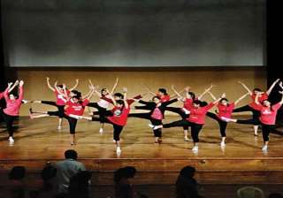982 girls stage musical concert in bangalore -... 982 girls stage musical concert in bangalore -...