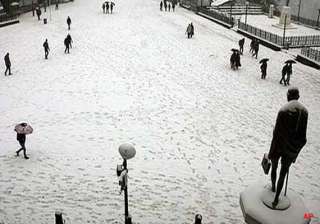 600 structures damaged in kashmir due to heavy... 600 structures damaged in kashmir due to heavy...