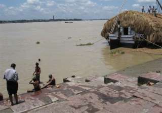 25 year old drowns at baghbazar ghat - India TV 25 year old drowns at baghbazar ghat - India TV