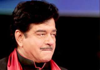 advani is the best pm candidate shatrughan sinha... advani is the best pm candidate shatrughan sinha...