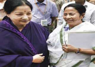 amma calls up didi jayalalitha discusses ls polls... amma calls up didi jayalalitha discusses ls polls...