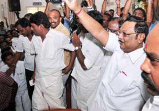 bjp allies celebrate alagiri ouster - India TV bjp allies celebrate alagiri ouster - India TV
