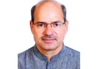 bjp leader wants polling time till 7 pm for... bjp leader wants polling time till 7 pm for...