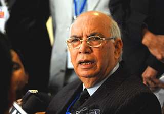 bhardwaj acting like old courtier of congress bjp... bhardwaj acting like old courtier of congress bjp...