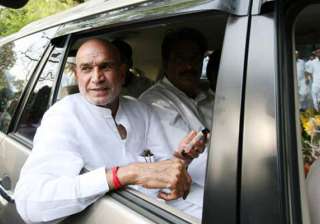 court admits cbi appeal against sajjan kumar s... court admits cbi appeal against sajjan kumar s...