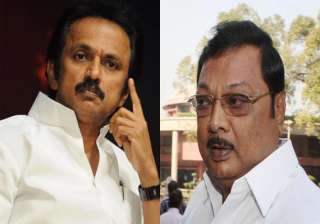 dmk men warned to keep away from alagiri - India... dmk men warned to keep away from alagiri - India...