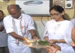 digvijaya singh to marry journalist amrita rai -... digvijaya singh to marry journalist amrita rai -...