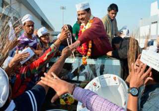 gaffe kejriwal paid homage to 3 rti activists who... gaffe kejriwal paid homage to 3 rti activists who...