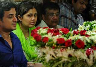 gopinath munde s body arrives in latur for... gopinath munde s body arrives in latur for...