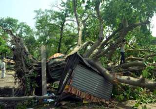 congress demands declaring bihar storm a national... congress demands declaring bihar storm a national...