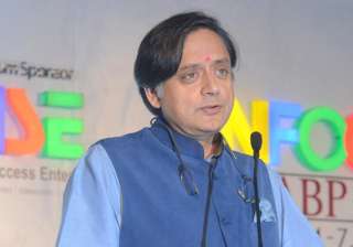 tharoor supports harsh vardhan s pythagoras... tharoor supports harsh vardhan s pythagoras...