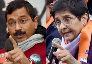 delhi polls kiran bedi rules twitter while arvind... delhi polls kiran bedi rules twitter while arvind...