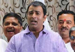 125 sp mlas in contact with bjp may resign any... 125 sp mlas in contact with bjp may resign any...
