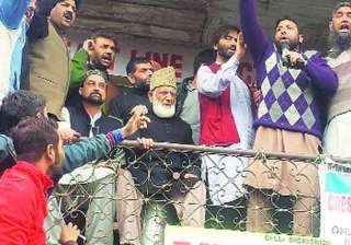 top kashmiri separatist leaders share dais after... top kashmiri separatist leaders share dais after...