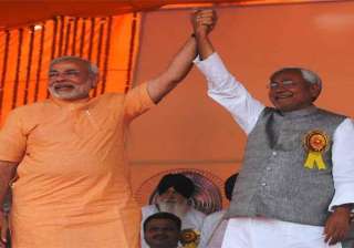 nitish kumar praises narendra modi for very quick... nitish kumar praises narendra modi for very quick...