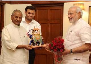 pm modi wishes kalyan singh on 84th birthday -... pm modi wishes kalyan singh on 84th birthday -...