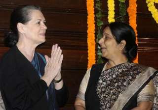 sonia rahul enquire about sushma s health - India... sonia rahul enquire about sushma s health - India...