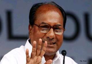 delhi polls congress wary of bjp but not of kiran... delhi polls congress wary of bjp but not of kiran...