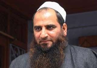 masarat alam denies waving pakistani flag at... masarat alam denies waving pakistani flag at...