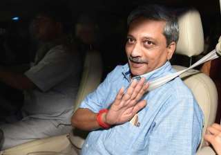 manohar parrikar visits bel in bengaluru - India... manohar parrikar visits bel in bengaluru - India...