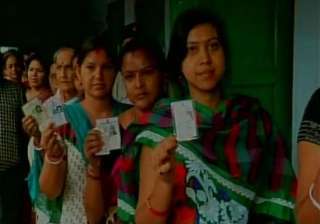 polls to 91 civic bodies in west bengal begin... polls to 91 civic bodies in west bengal begin...