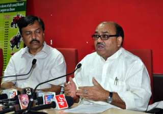 jd u leaders resent ls poll tickets to party... jd u leaders resent ls poll tickets to party...