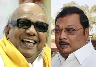 karunanidhi expels son alagiri from dmk - India TV karunanidhi expels son alagiri from dmk - India TV
