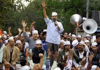 kejriwal commences road show in chandigarh -... kejriwal commences road show in chandigarh -...