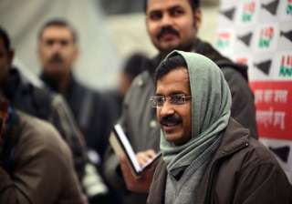 arvind kejriwal taken ill to skip vidarbha rally... arvind kejriwal taken ill to skip vidarbha rally...