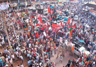 leaders plunge into campaign in kerala - India TV leaders plunge into campaign in kerala - India TV