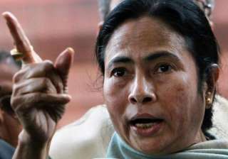 mamata pulls up non performing ministers... mamata pulls up non performing ministers...