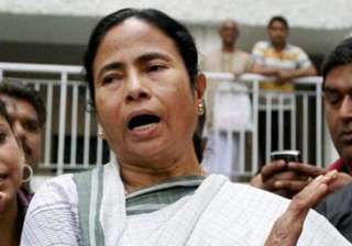 mamata arrives in delhi meets mulayam to see... mamata arrives in delhi meets mulayam to see...