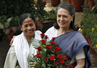 mamata to hold discussions with sonia on... mamata to hold discussions with sonia on...