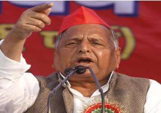 mulayam attacks modi on 2002 carnage - India TV mulayam attacks modi on 2002 carnage - India TV