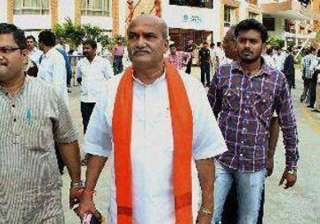 pub attack case accused joins congress disowned... pub attack case accused joins congress disowned...