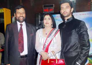 rare pics of ram vilas paswan and family - India... rare pics of ram vilas paswan and family - India...