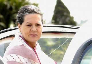 sonia meets pranab other top leaders to finalise... sonia meets pranab other top leaders to finalise...