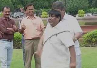 tdp mp lashes himself outside parliament - India... tdp mp lashes himself outside parliament - India...
