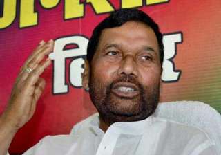 unhappy over paswan some bjp leaders skip modi... unhappy over paswan some bjp leaders skip modi...
