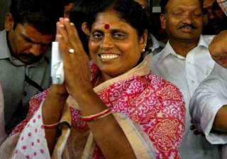 ysr s widow begins indefinite fast over telangana... ysr s widow begins indefinite fast over telangana...
