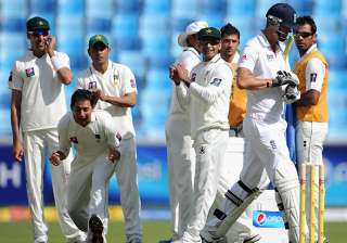 pakistan bowls out england for 192 reaches 42 0 -... pakistan bowls out england for 192 reaches 42 0 -...