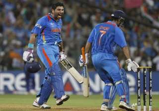 amidst unforgettable moments captain cool forgets... amidst unforgettable moments captain cool forgets...