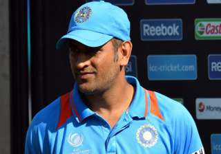 bowlers need to adapt quickly in odis dhoni -... bowlers need to adapt quickly in odis dhoni -...
