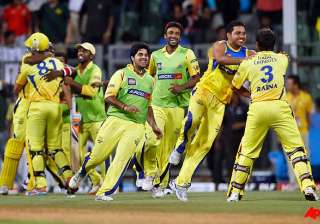 chennai ride on raina to beat bangalore and enter... chennai ride on raina to beat bangalore and enter...