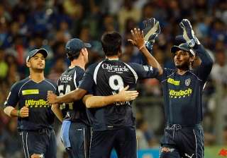 deccan chargers shock mumbai indians by 10 runs -... deccan chargers shock mumbai indians by 10 runs -...