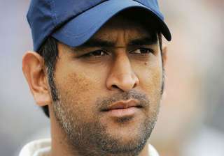 dhoni says he had inkling of sachin s retirement... dhoni says he had inkling of sachin s retirement...