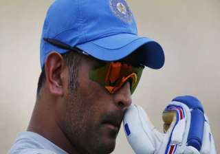 dhoni served arrest warrant - India TV dhoni served arrest warrant - India TV