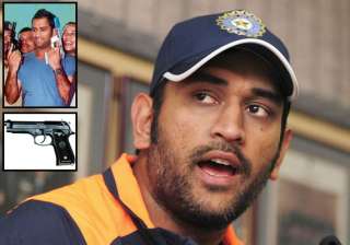 dhoni can now carry two pistols with him - India... dhoni can now carry two pistols with him - India...