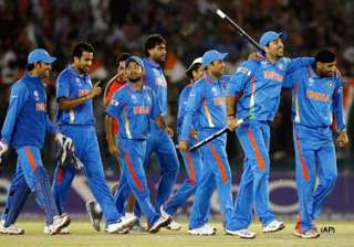 dhoni explains food fiasco in mohali - India TV dhoni explains food fiasco in mohali - India TV