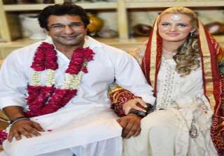 exclusive pic of wasim akram s wedding with... exclusive pic of wasim akram s wedding with...